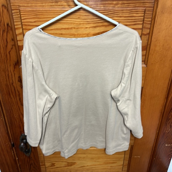 Dress barn 3/4 Sleeve t-shirt with satin trim on collar & satin covered buttons - Picture 6 of 6